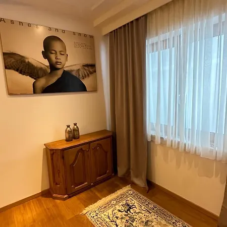 Victoria - Adults Only Bar & Breakfast Hotel
