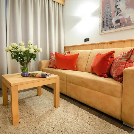 Victoria - Adults Only Bar & Breakfast Hotel 4*