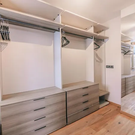 Victoria - Adults Only 4*