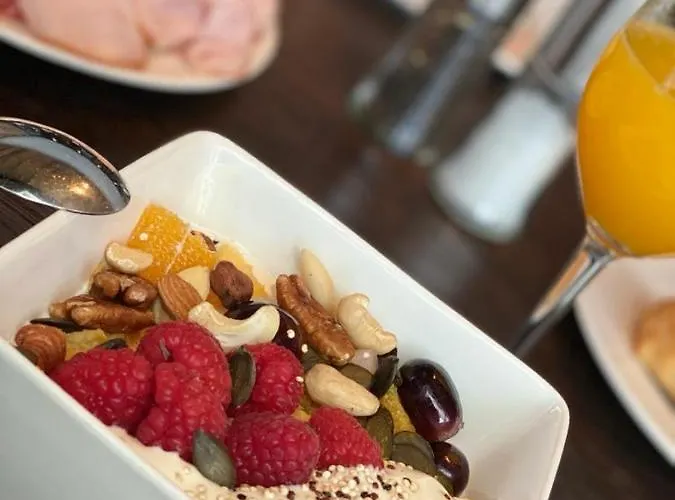 Victoria - Adults Only ホテル 4*